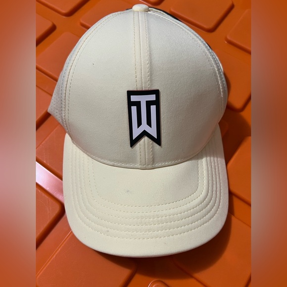 Cream Colour Tiger Woods Hat, Worn Twice - Picture 1 of 5